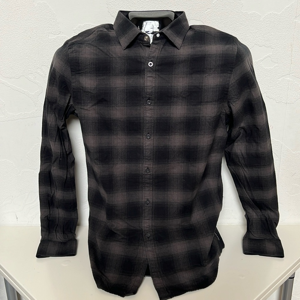 ARMANI EXCHANGE Men’s Plaid Long Sleeve Button Up AX Graphic on Back Size M